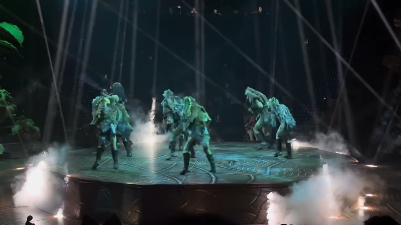 LION KING Scar and the COOL HYENAS IRL