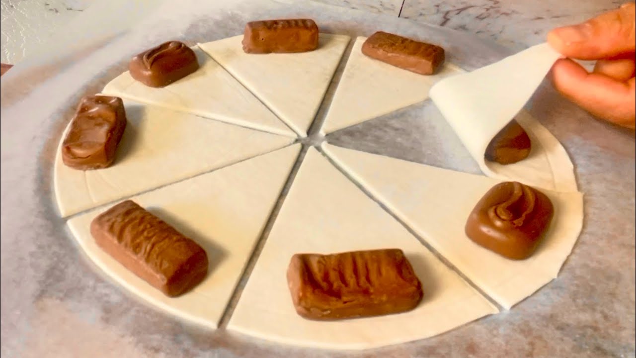 Dessert in 5 minutes! Just puff pasty and chocolate!  Incredibly tasty /easy and quick/ delicious
