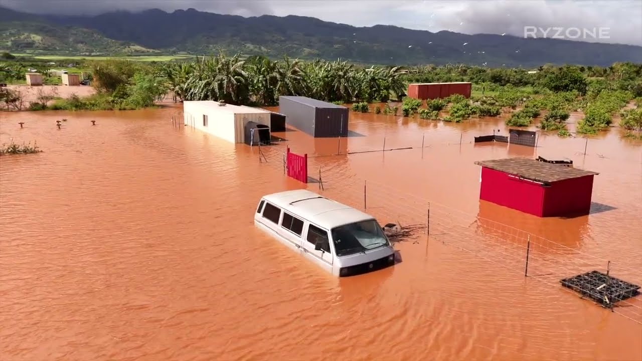 Kona Low Storm Hits Oahu, Hawaii Hard! - Waialua Farmlands Flooded