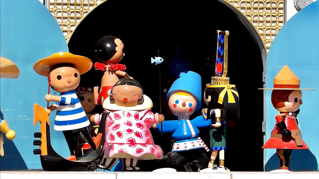 “it’s a small world” Clock parade Disneyland 2022 (multi-angle)