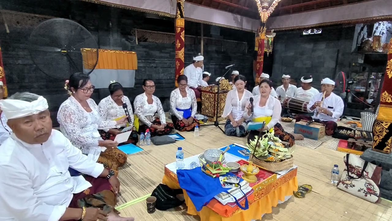 Gending Pembuka Sekaa Santi Tunjung Mekar