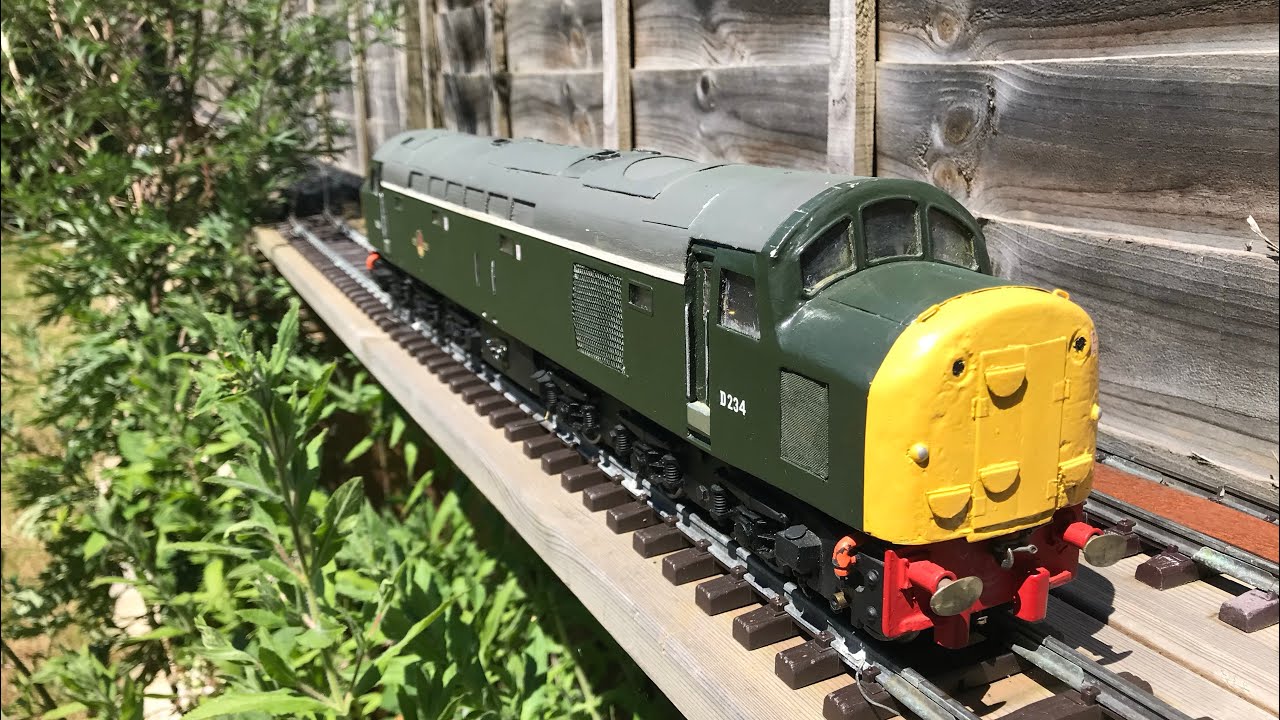 Video # 91 - Gauge 1 Class 40 Diesel Locomotive - English Electric Type 4 in 10mm Scale