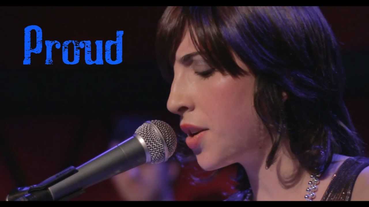 Jodie Levinson & Band Perform 