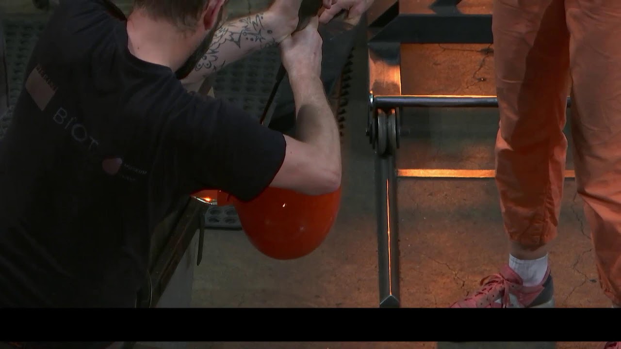 Museum of Glass - Katherine Gray - 04/02/2023: This week we are excited to welcome Katherine Gray...
