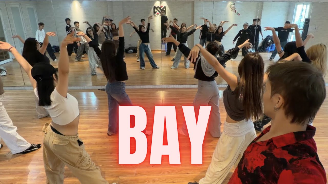 BAY (Remix) - Thu Minh | Vũ đoàn Sepheria, Countdown Quảng Ninh 2025