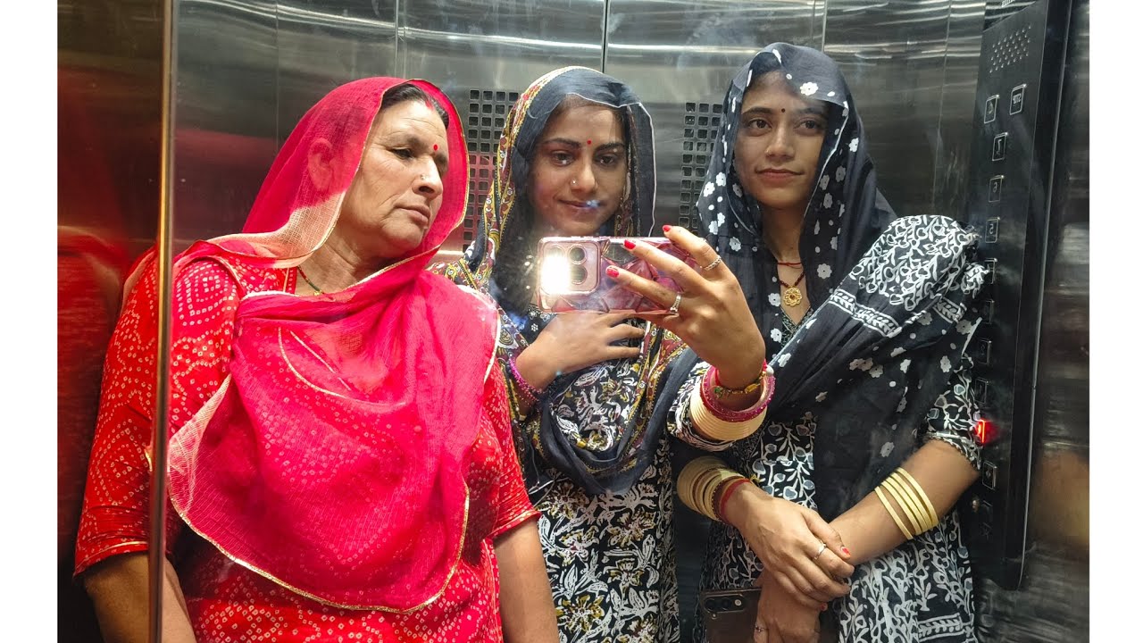 Aaj phir se mele me gye 🥰