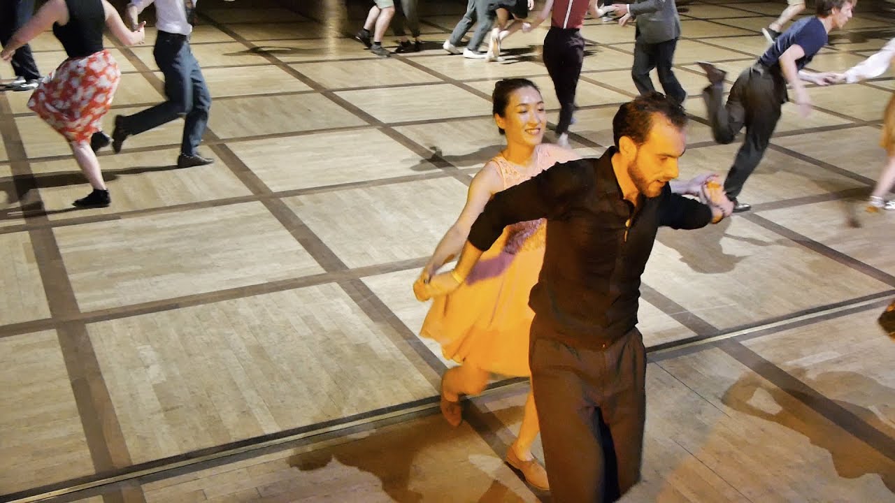 Leonardo Ost and Chloe Hong - Social Lindy Hop