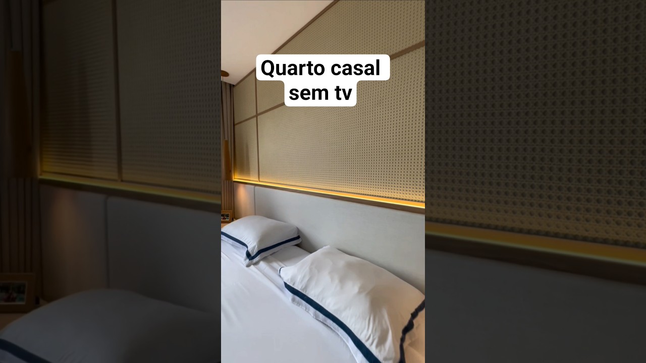 suíte do casal sem tv, pra ser um refúgio. 