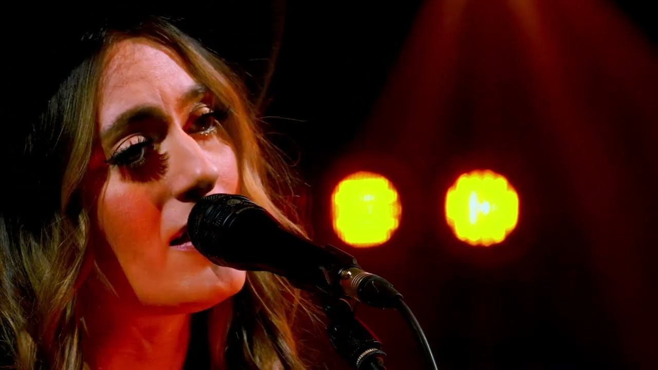 Alyssa Bonagura - Paper Airplane (Live from Liverpool at Adlib)