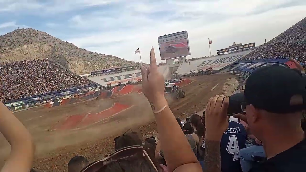 EL PASO MONSTER JAM CHAMPIONSHIP RACE TYLER MENNINGA VS RYAN ANDERSON TYLER MENNINGA WON RACING 