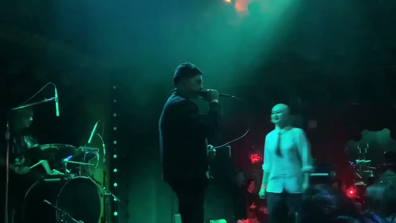 Mareux- glass live in San Francisco, CA