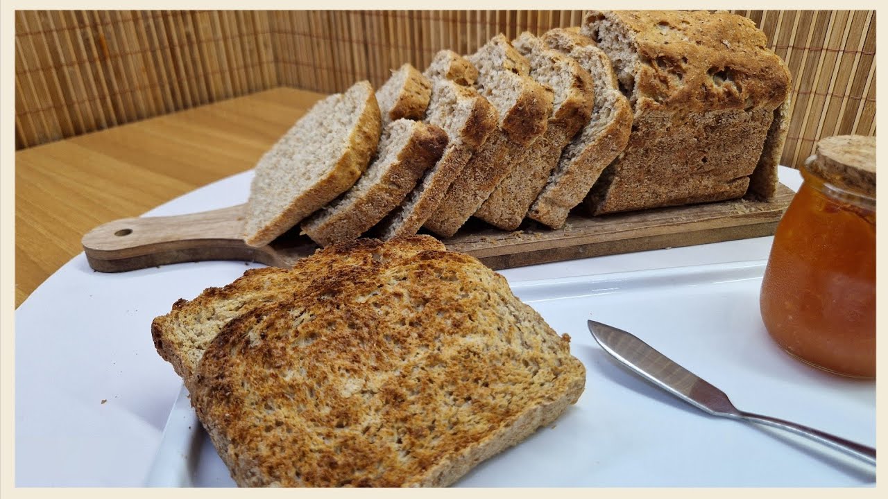 خبز التوست  الكامل/pain de mie  à la farine complète 