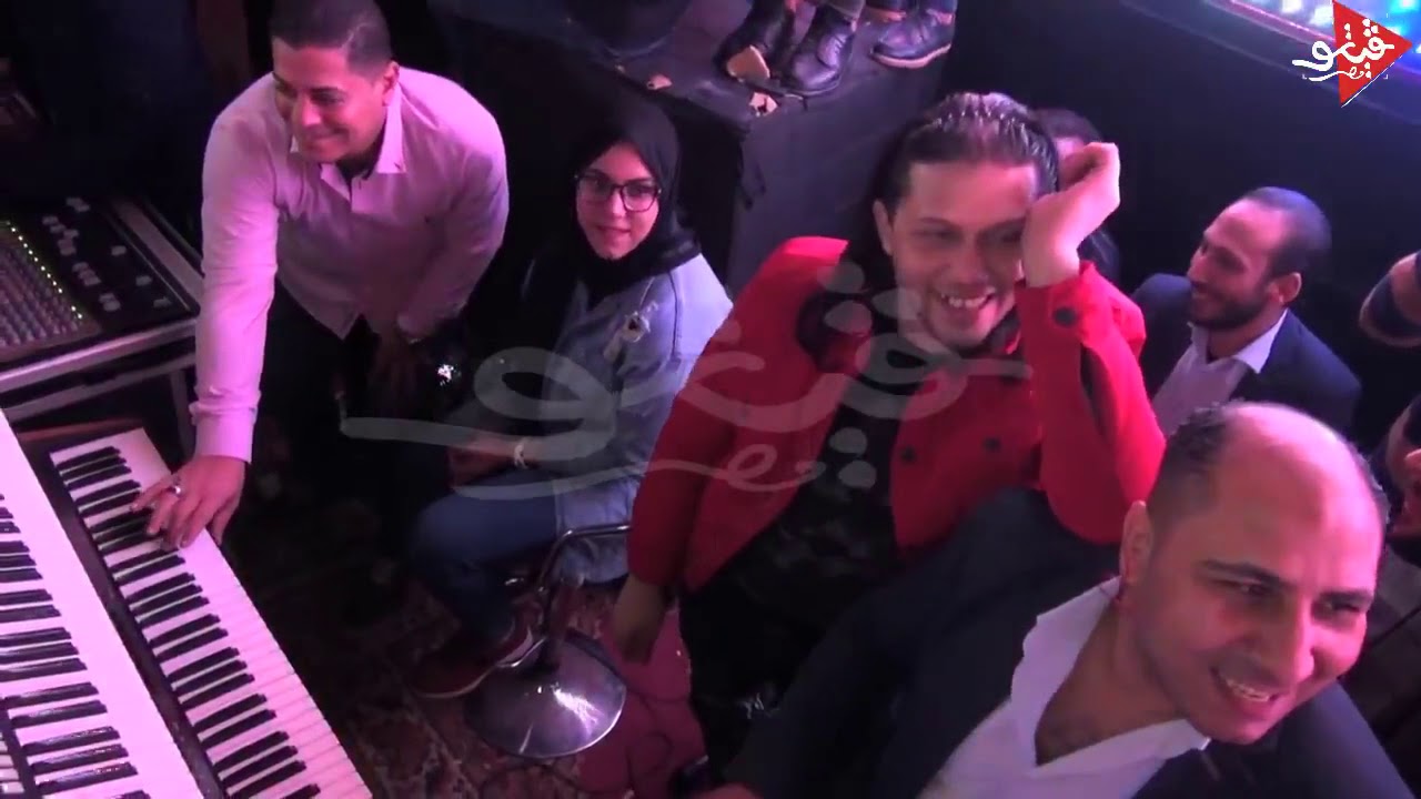 شوف عبسلام عمل ايه لما حس ان المسرح هيقع ؟!
