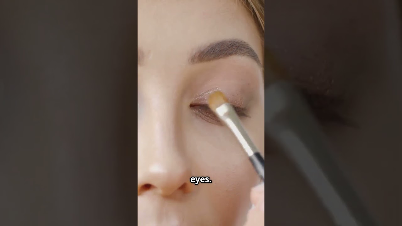 ✨ Instantly Brighten Your Eyes with This Simple Highlighter Trick! ✨