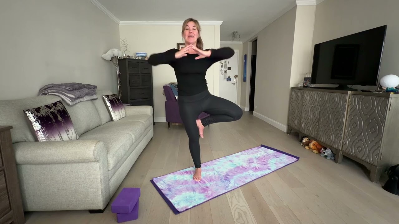 20 Minute Yoga to Ground and Balance 