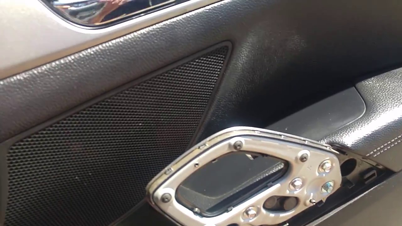 Desmontar panel puerta Hyundai Veloster Parte 1