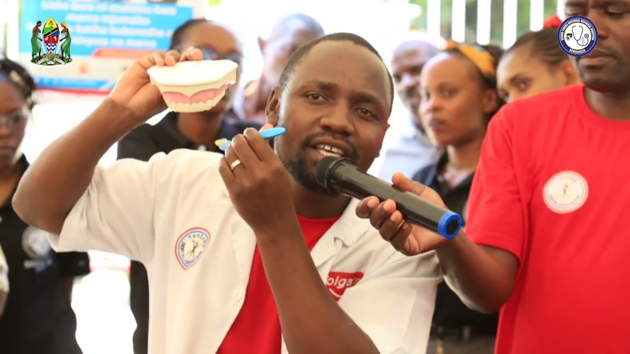 NAMNA YA KUSAFISHA KINYWA CHAKO. (ELIMU YA KINYWA NA MENO)