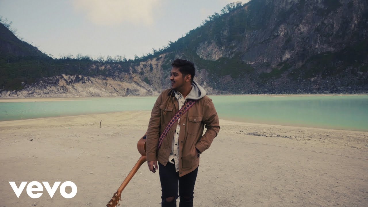 Ahmad Abdul - Coming Home (Official Music Video)