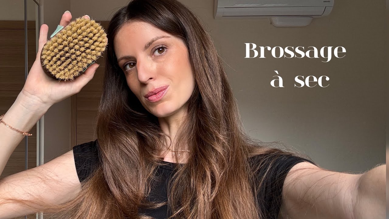 Brossage à sec : incroyable sur l’inflammation, la circulation & la cellulite !