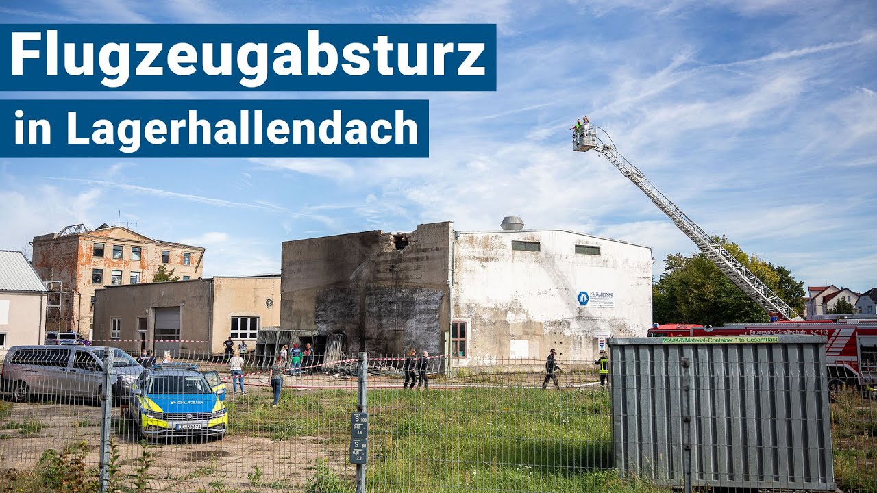 Flugzeug stürzt in Lagerhalle – Pilot kommt ums Leben