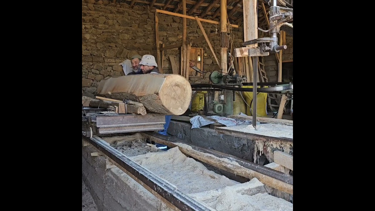 Wood Cutting with Old Methods