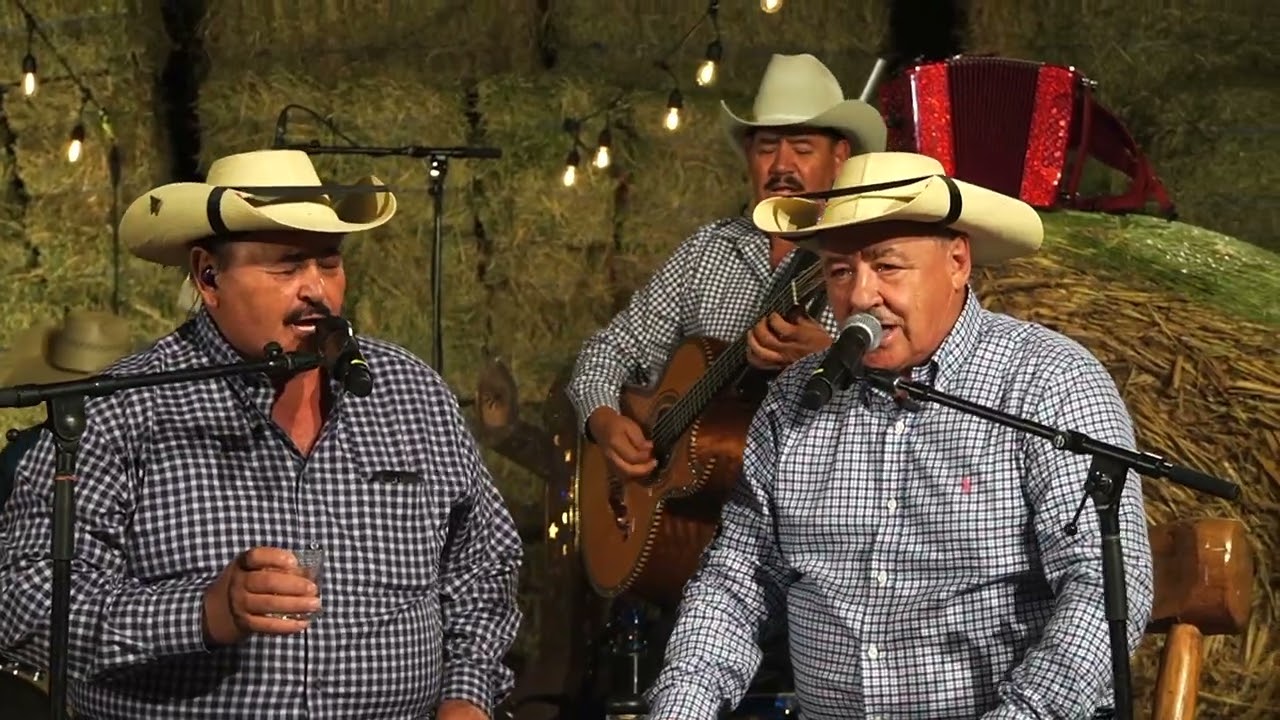 Los Huracanes Del Norte - 20 Mujeres De Negro [Corridos Desde El Rancho]