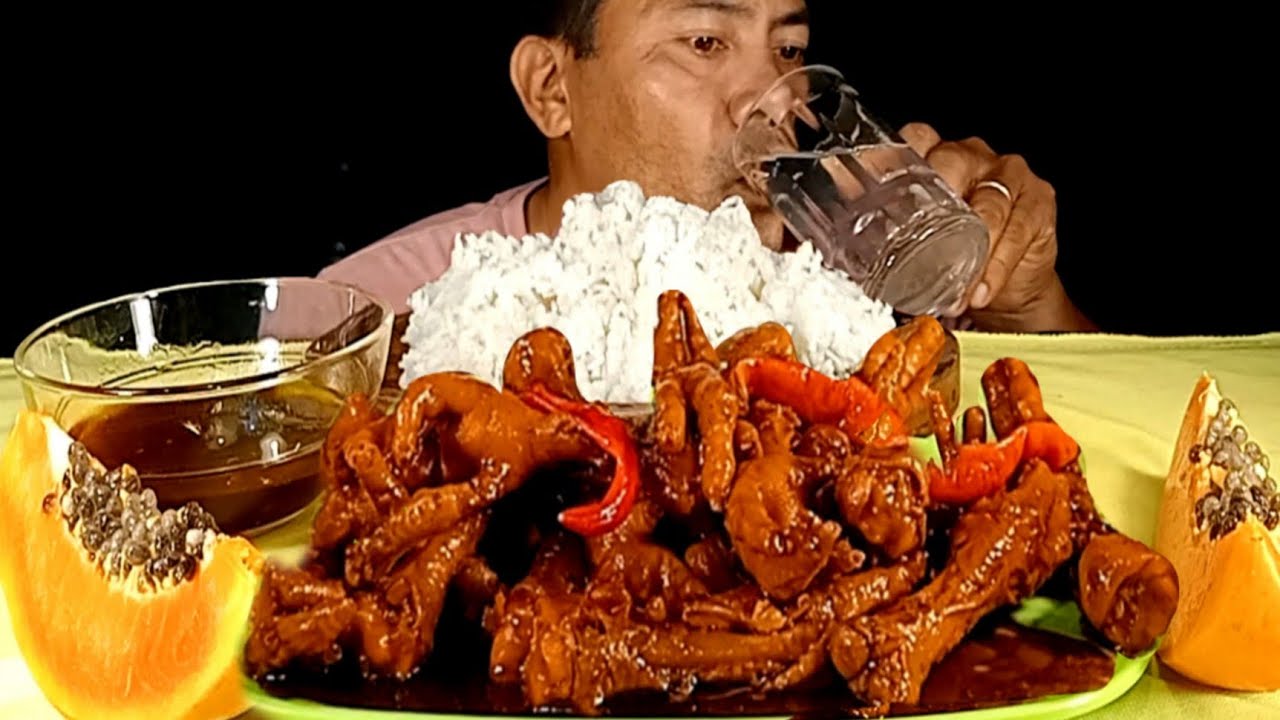 SPICY CHICKEN FEET ADOBO
