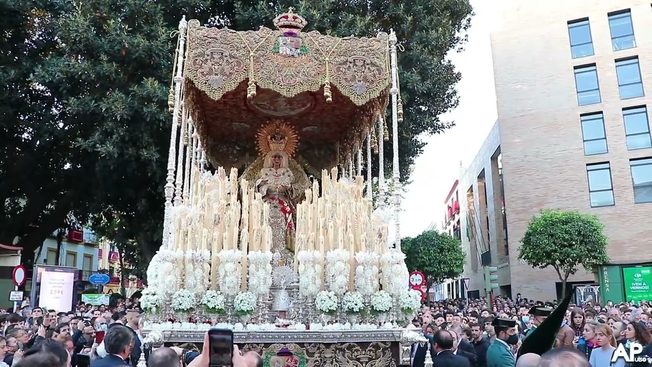La Macarena por la Plaza de San Pedro con Imagen 2022 | Semana Santa Sevilla
