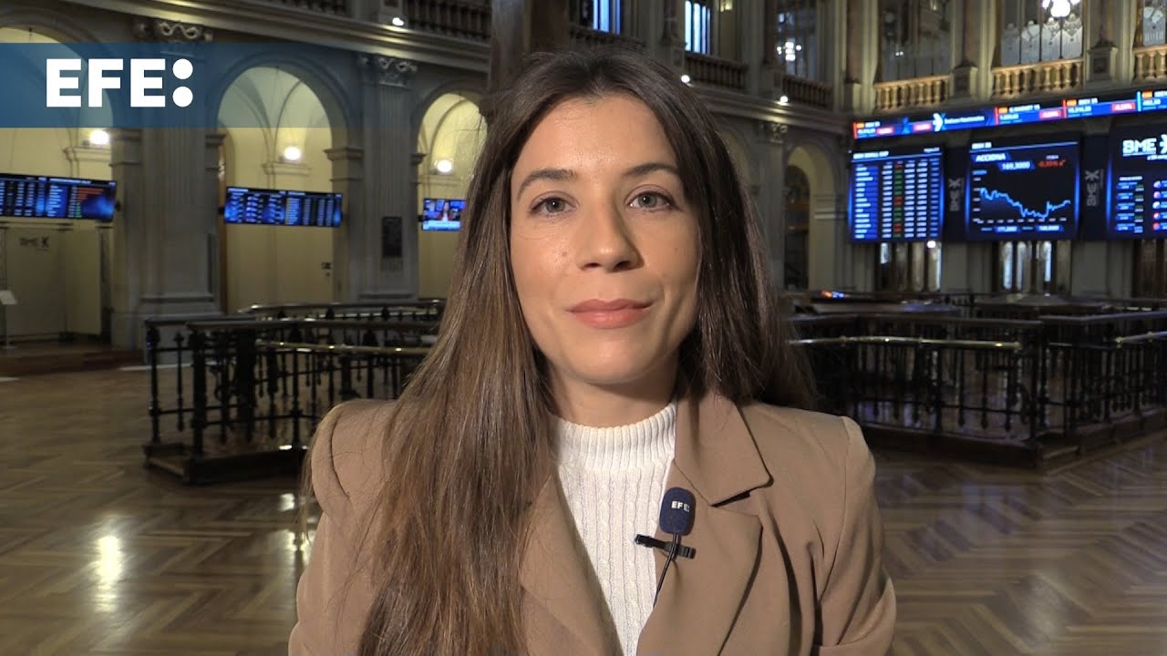 El IBEX 35 baja el 0,22 % pero conserva los 15.300 puntos