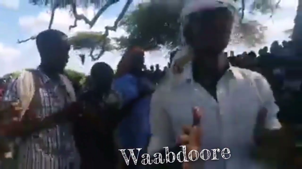 Shucuurta dadweeynaha ninka ciyaaarta xamaasada u yeela haya waa barre khalaf goobtana waa ceel cali