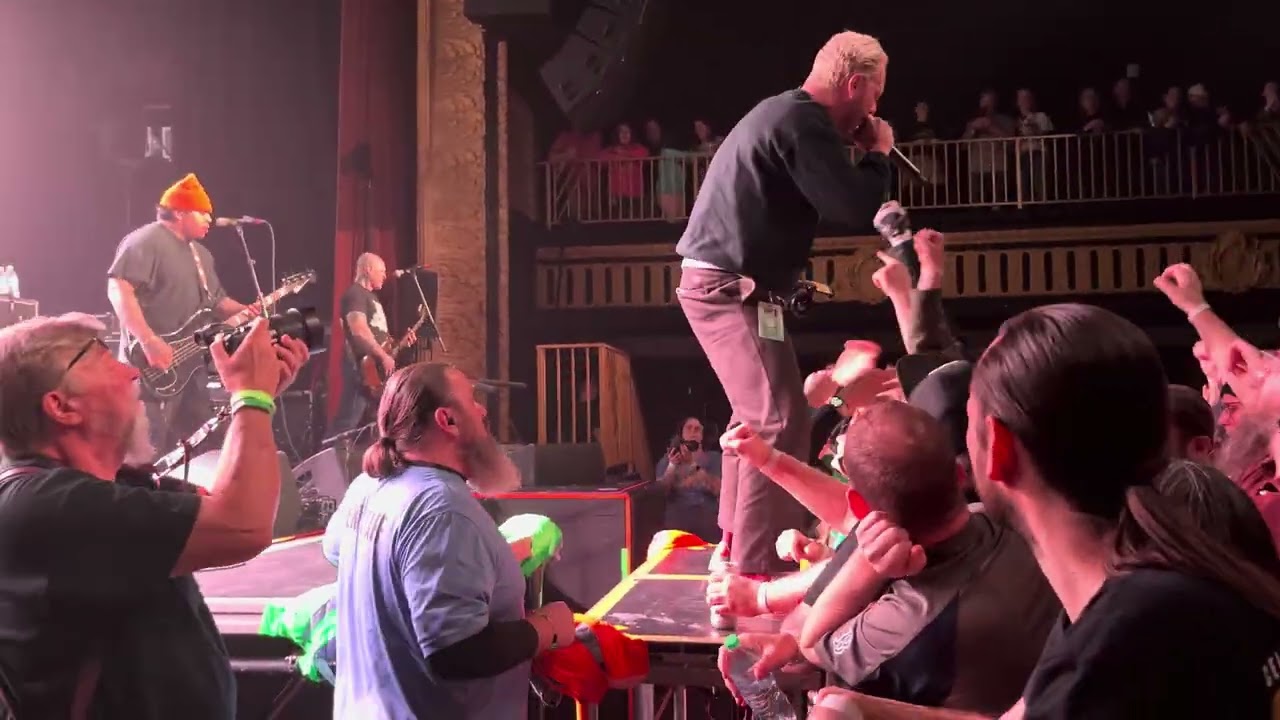Haywire (with sweet caroline intro) live at for the people…in the pit. St Patrick’s day tour