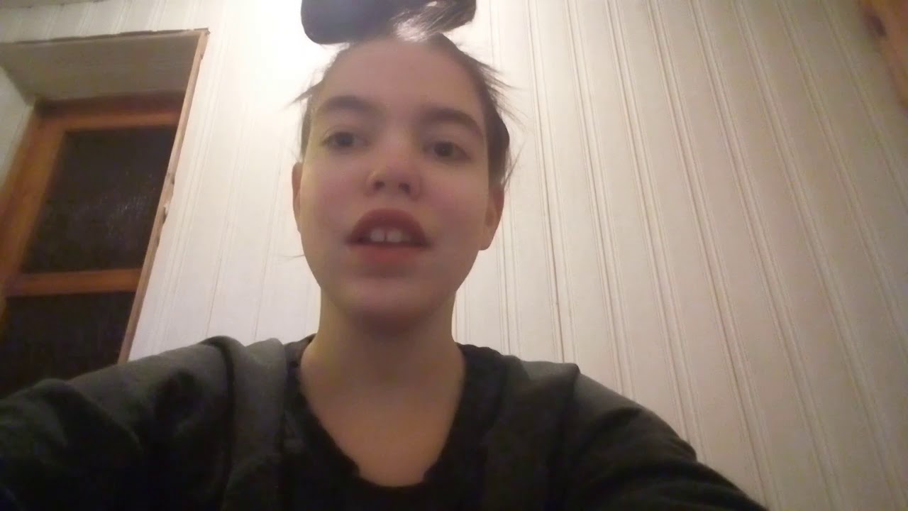 Asmr ~ hiusten leikkaus ja harjaus roleplay