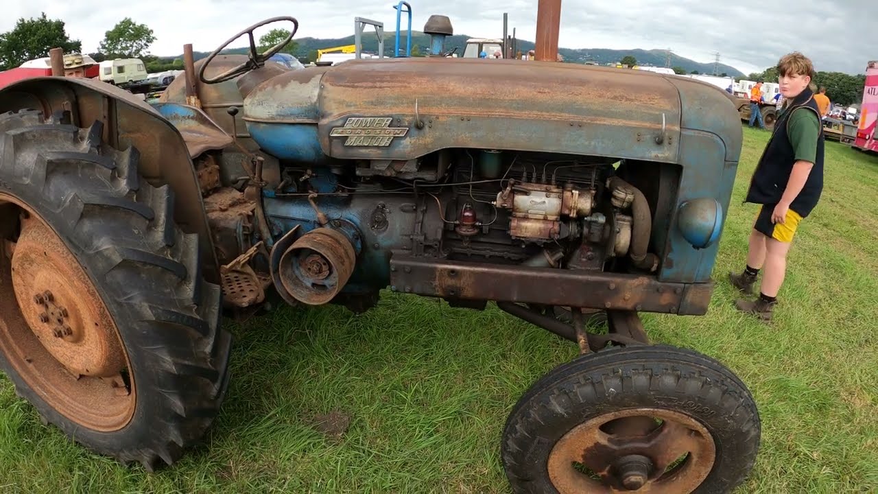1960 Fordson Power Major Live Drive 3.6 Litre 4-Cyl Diesel Tractor (52 HP)