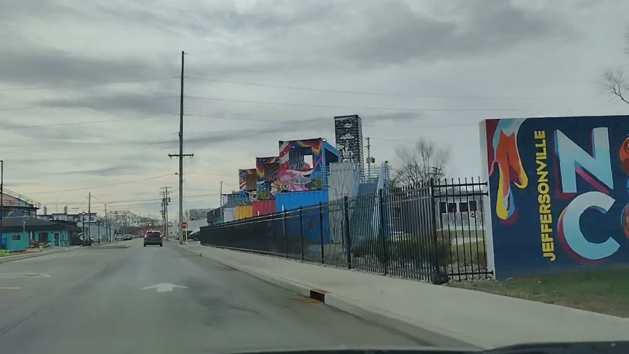 Jeffersonville Indiana residential neighborhoods towards town