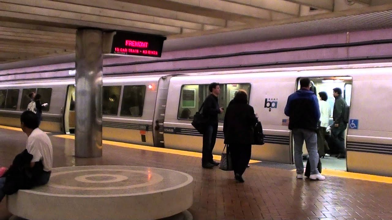 SFO Airport & Daly City Trains at Montgomery St. BART (HD)