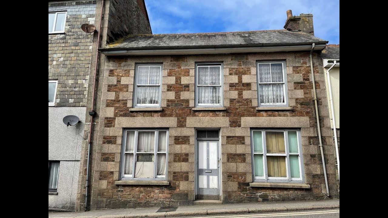 17 Higher Fore Street, Redruth, Cornwall - May 2022 Auction