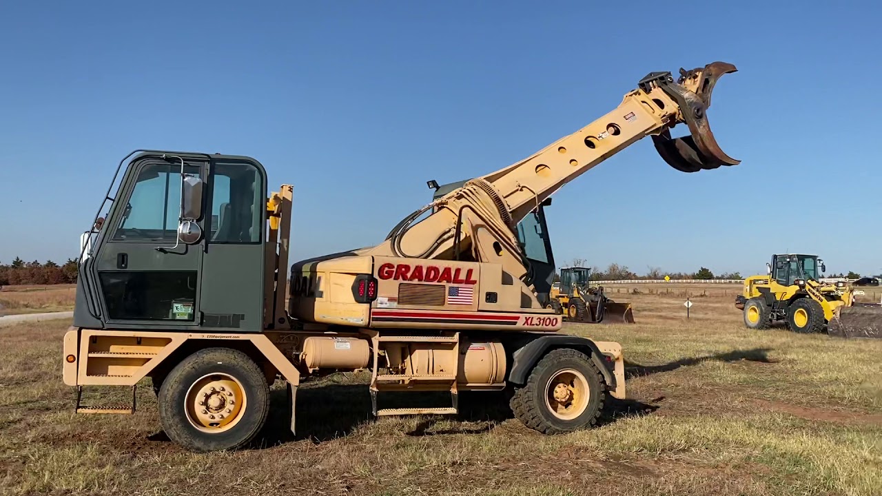 Gradall XL3100 Wheeled Excavator