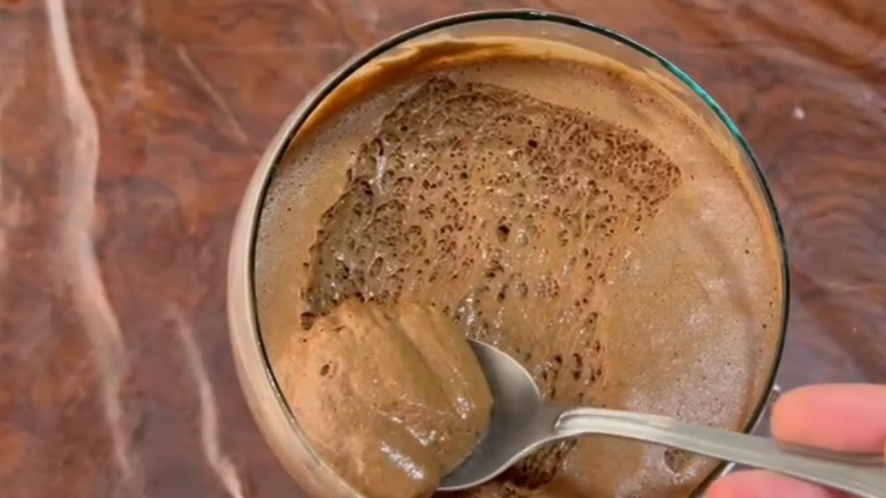 COMO É POSSÍVEL? 😱 Mousse de Chocolate com APENAS 2 INGREDIENTES! (Sem Gelatina e Sem Ovos)