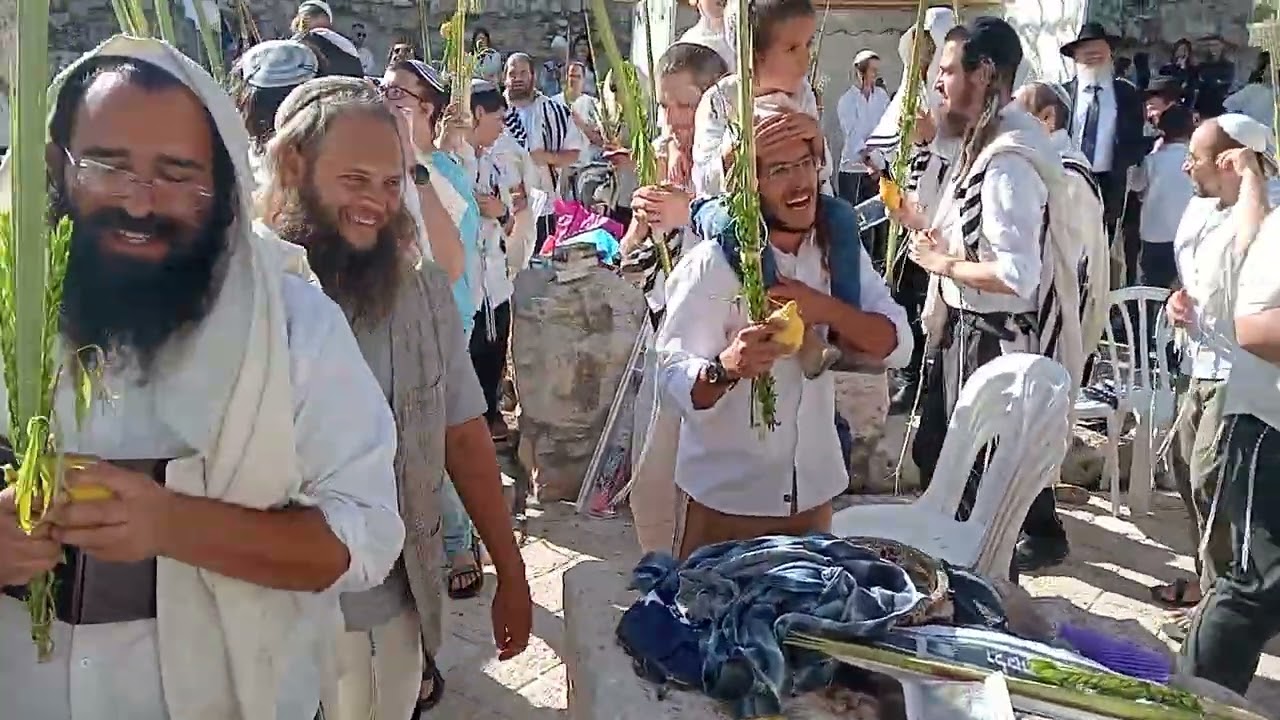 הלל והודיה בירושלים - גם על ניסי המלחמה ! 