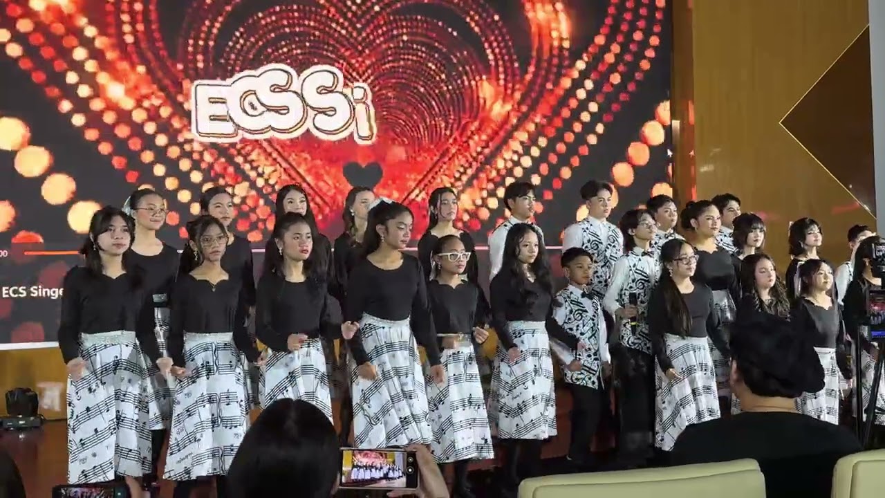 ECS Singers ‘Seasons of Love’ ❤️❤️❤️ at Limitless Concert 2.0 Canadian University Dubai UAE