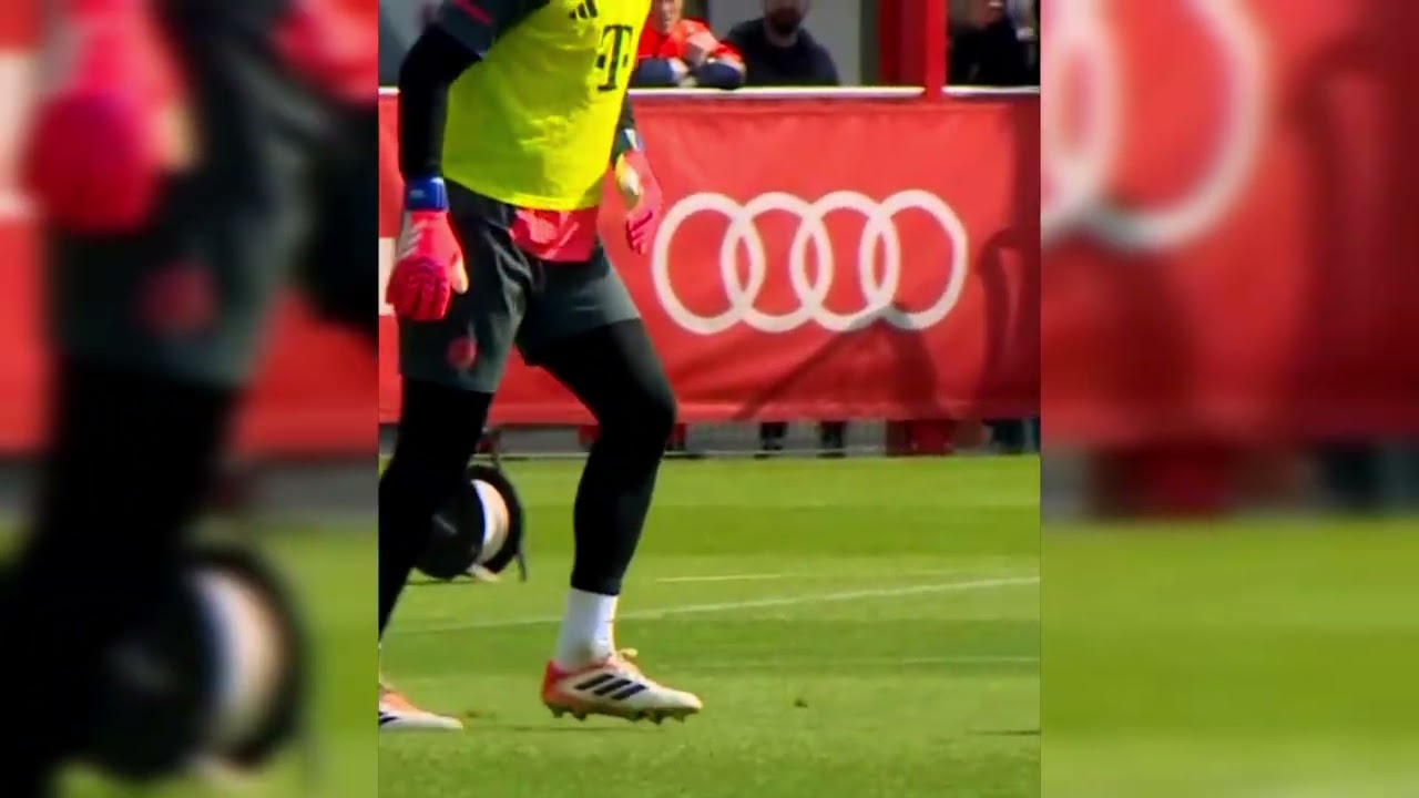 JONAS URBIG AND MANUEL NEUER WITH SOME FOOT SKILLS WITHOUT HANDS IN TRAINING
