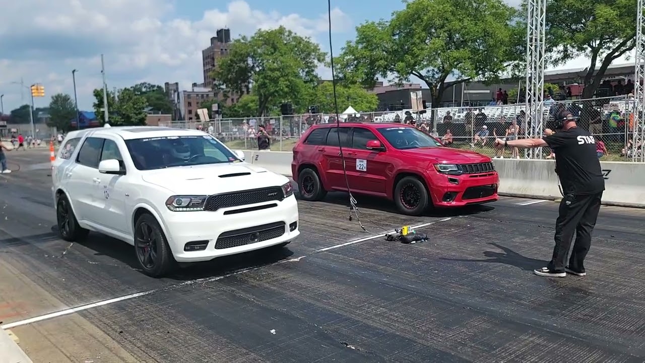 Roadkill Nights 2025: Durango SRT 392 Vs Trackhawk