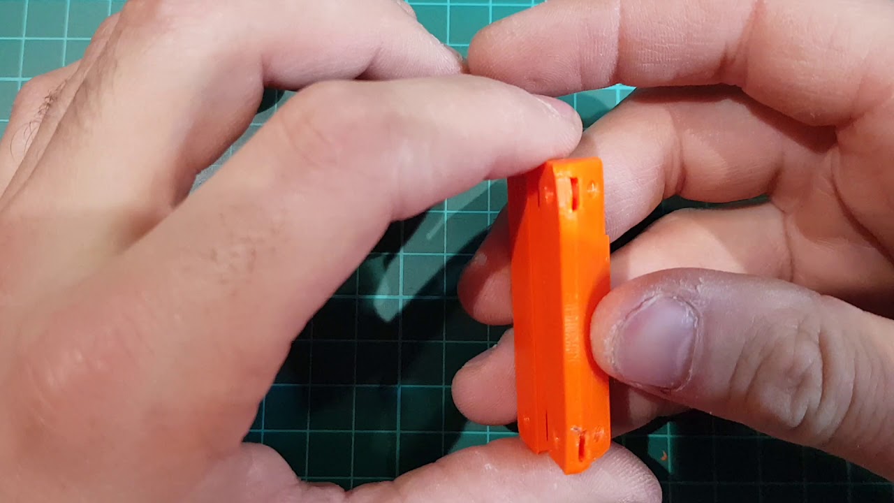 Prusa box hinge