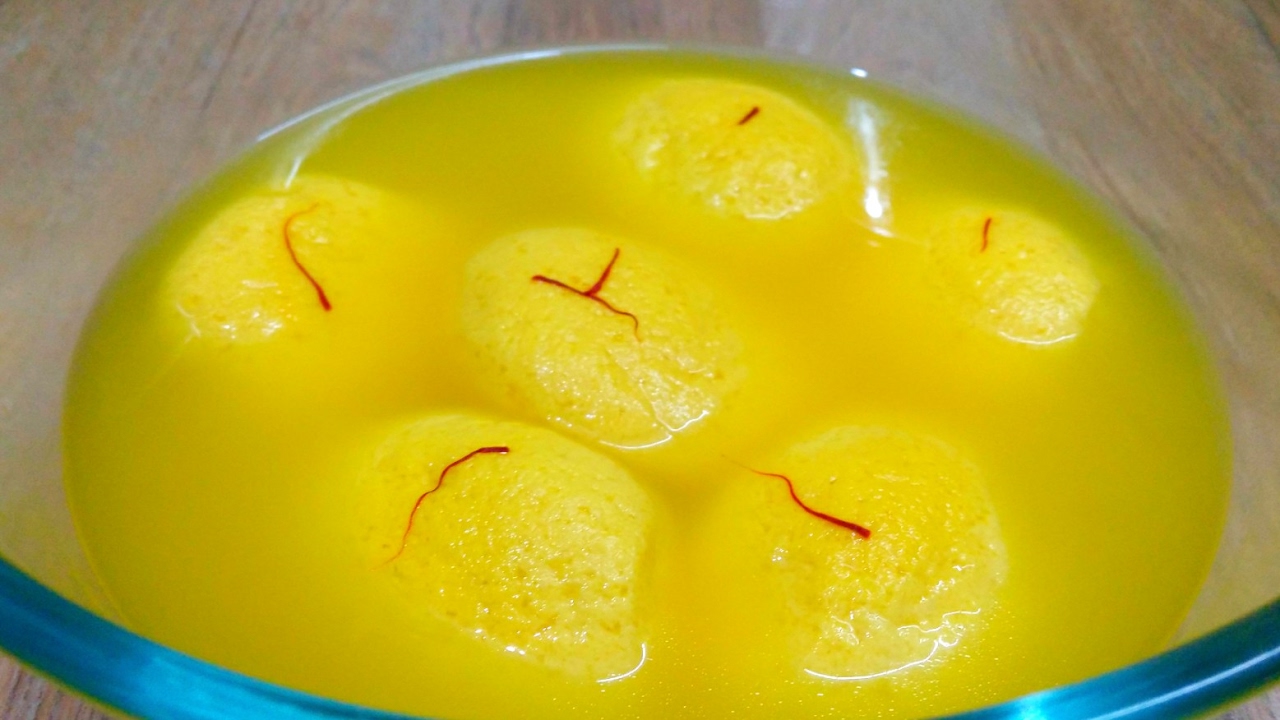 RajBhog Recipe | Soft Shahi Rasgulla | Sponge Rasgulla | How To Make RajBhog Rasgulla Recipe.......