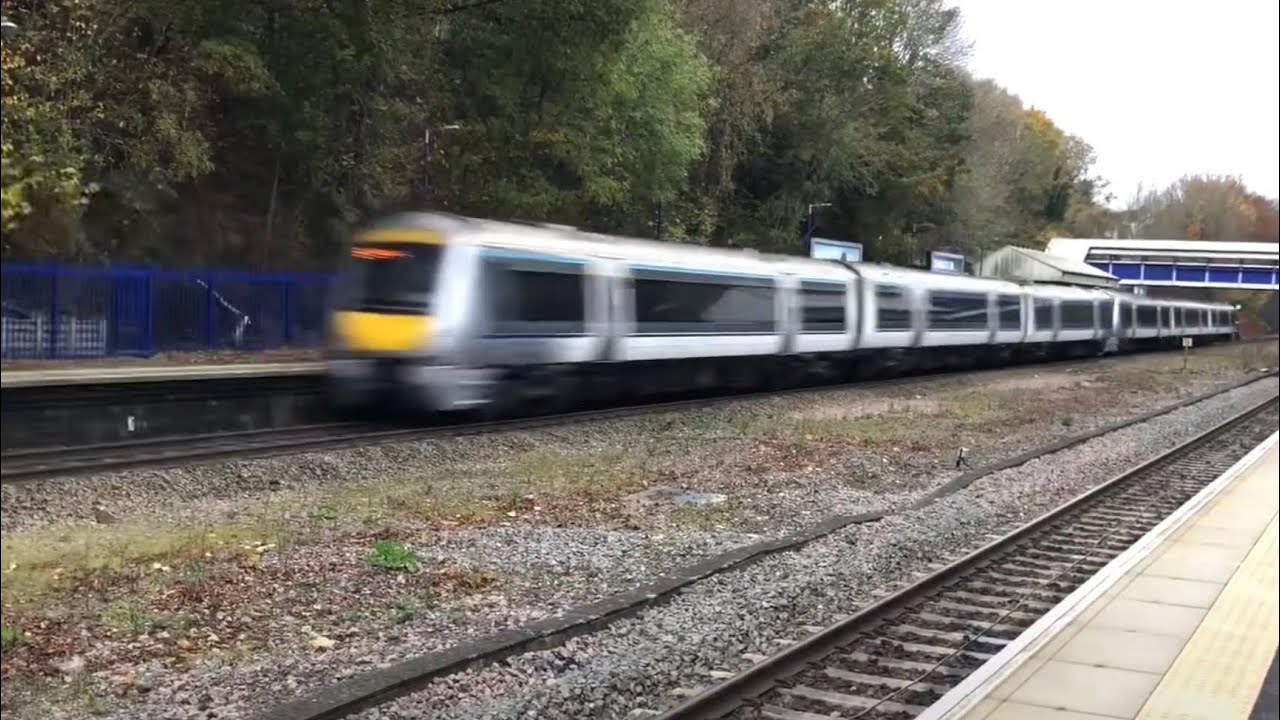 S1 E8: Trains at Beaconsfield, November 2021