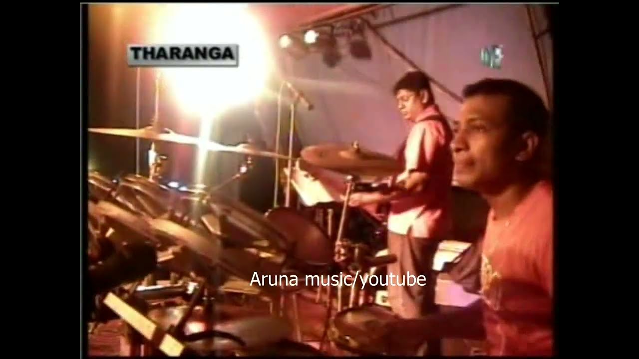 Chalaka chamupathi with Sunflowers 2009.කවදාද කොහොම . දෙතුන් වතාවක්  පෙම් අප්සරාවො.. සිහින දෙව් දුවේ