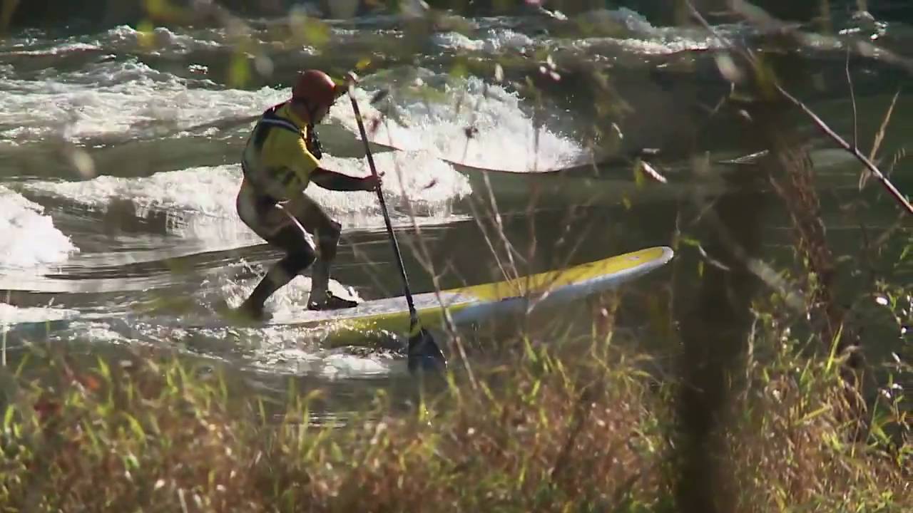 How to Stand Up Paddle on the river - Trainer Video