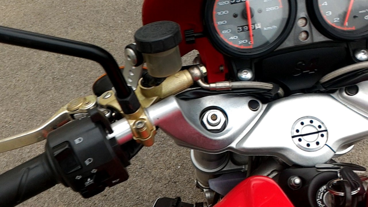 DUCATI MONSTER S4 916 DESMOQUATTRO