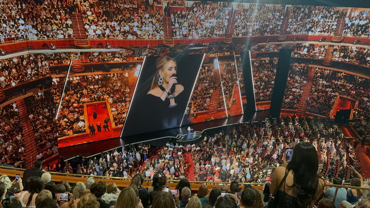 Adele SOMEONE LIKE YOU Live + Thank You Speech Weekend 41 of Weekends With Adele