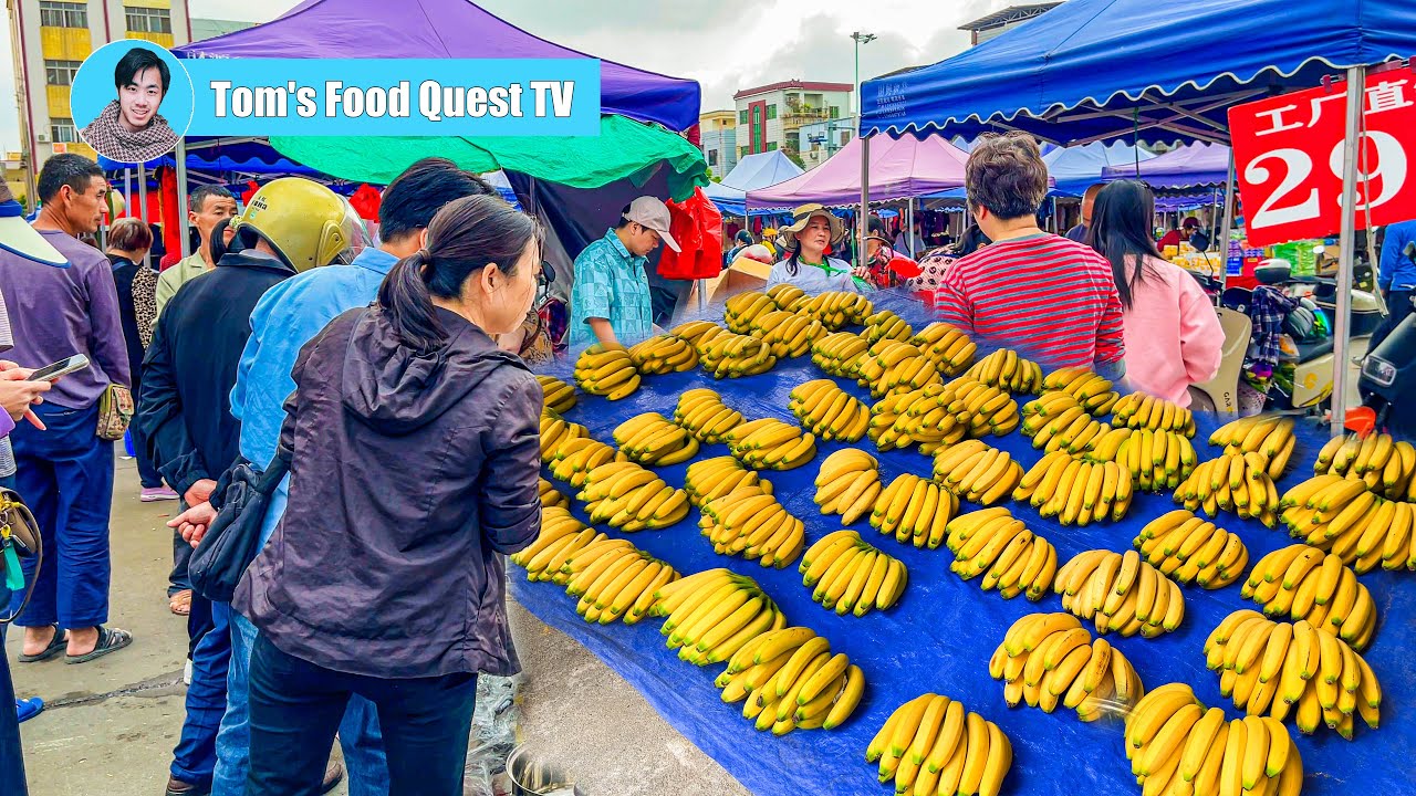 Traditional markets in rural China: a market full of goods and cute pets